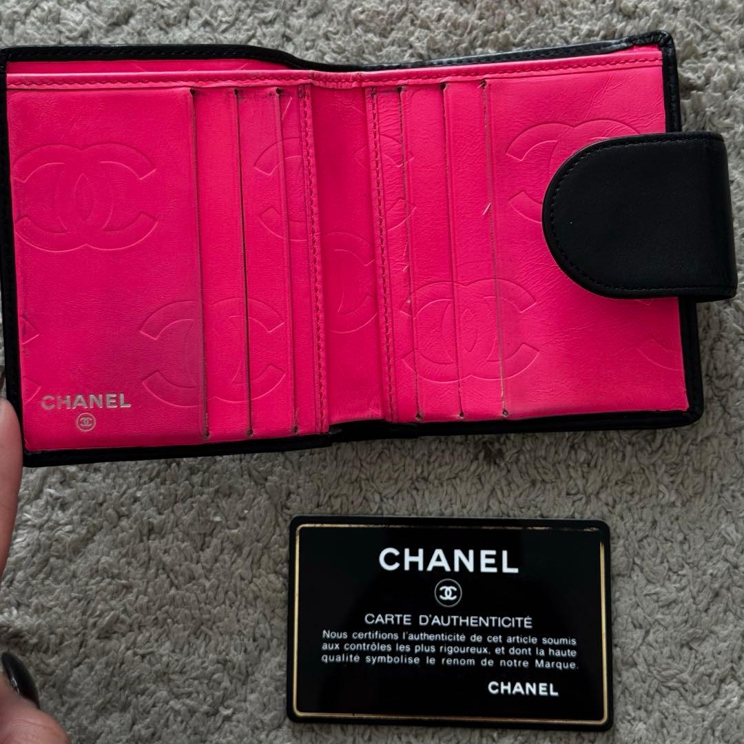 CHANEL 二つ折り財布 ブラック/ホワイト