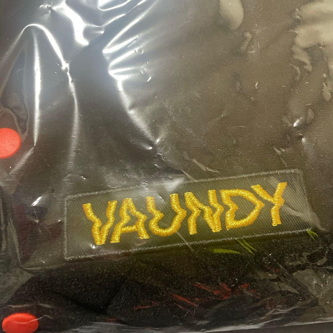 VAUNDY グッズ　 フーディー　XLサイズ