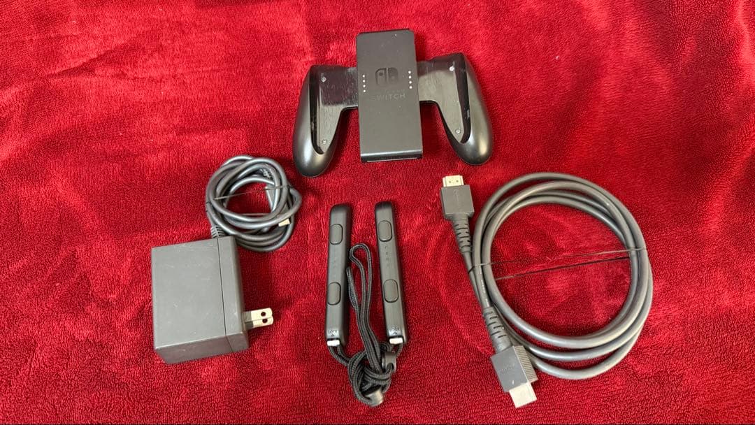 Nintendo Switch 本体（青/赤）　(付属品完備) 箱あり