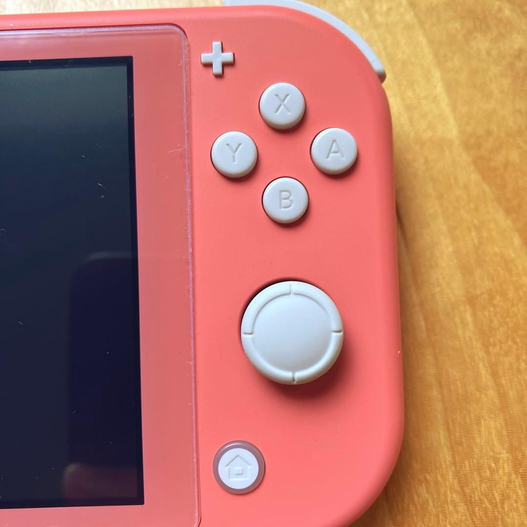 ニンテンドースイッチライト（本体のみ）/コーラルピンク
