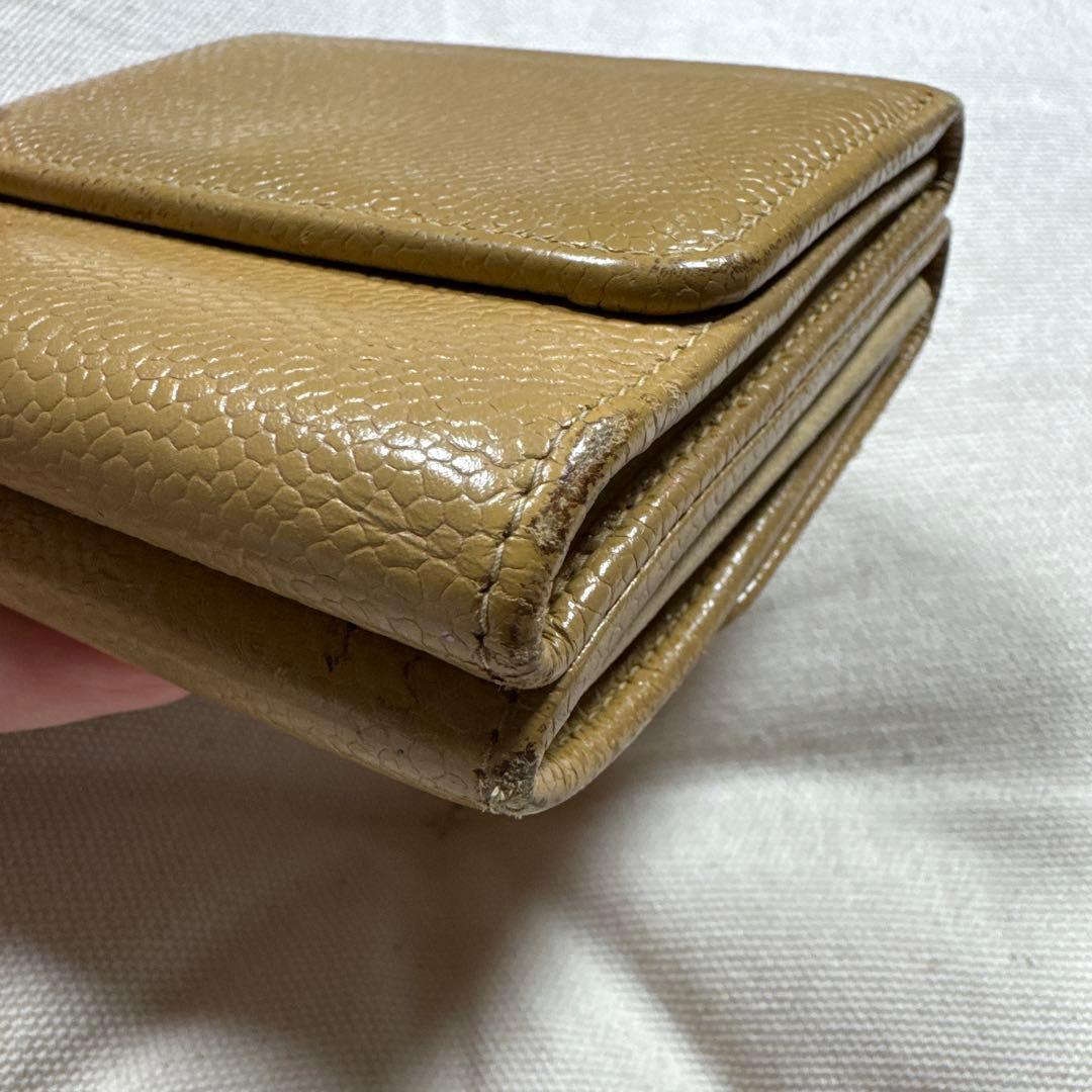 シャネル　三つ折り財布 ココマーク キャビアスキン CHANEL