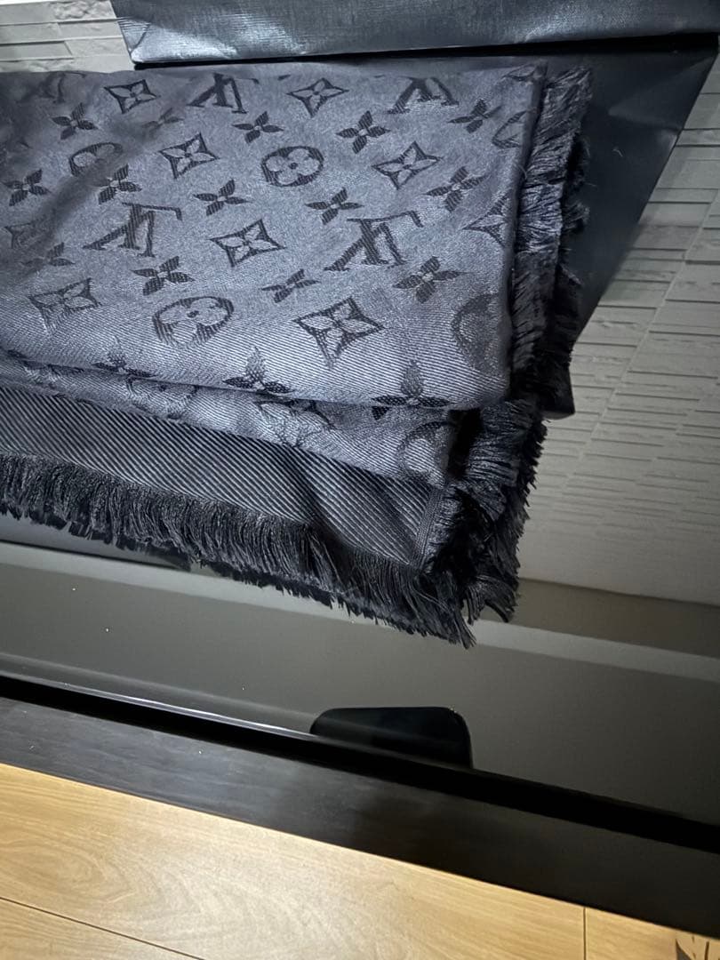 Louis Vuitton ブラック ストール