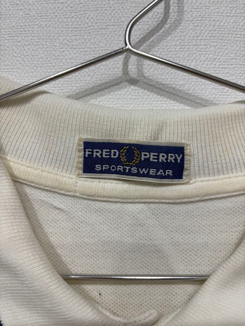 FRED PERRY アイボリーポロシャツ