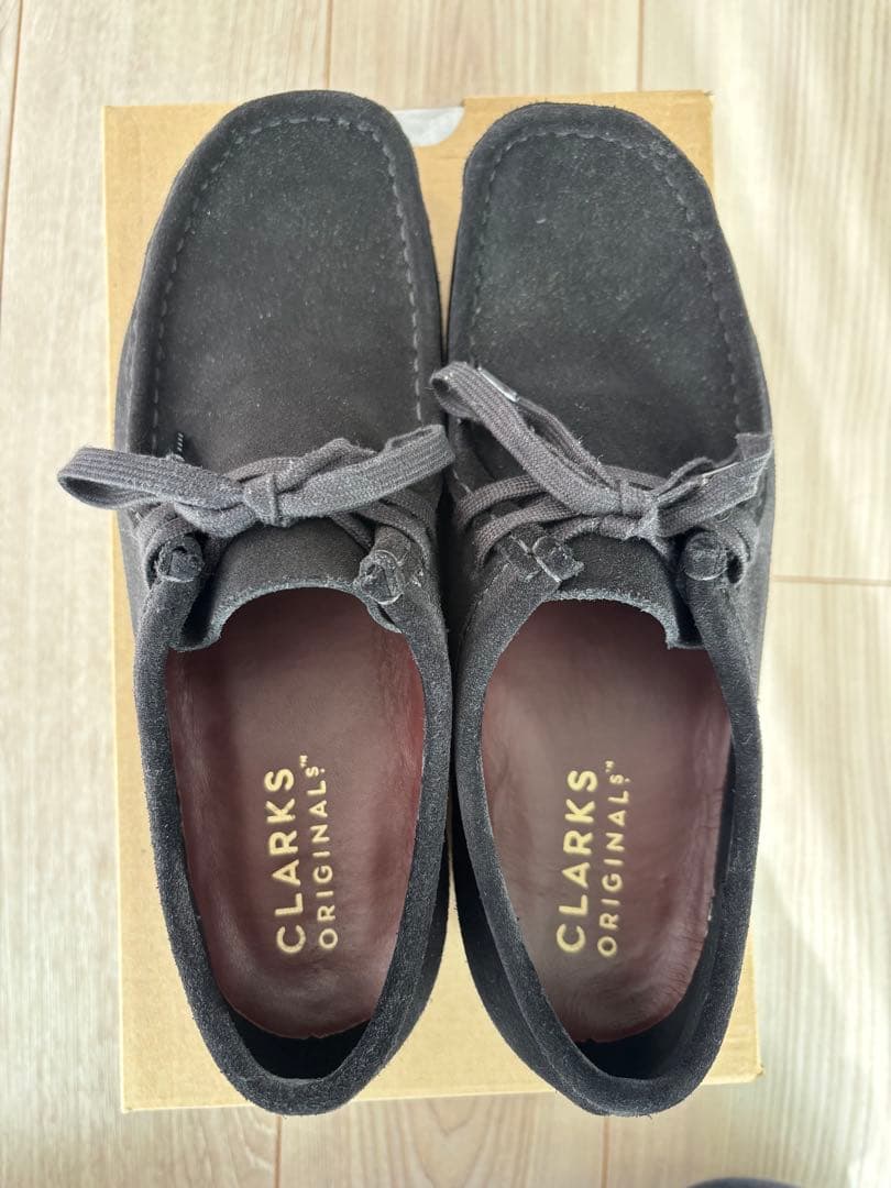 Clarks ワラビー　ブラックスエード