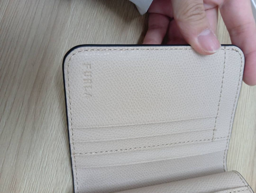 FURLA 二つ折り財布 グレー レザー　新品