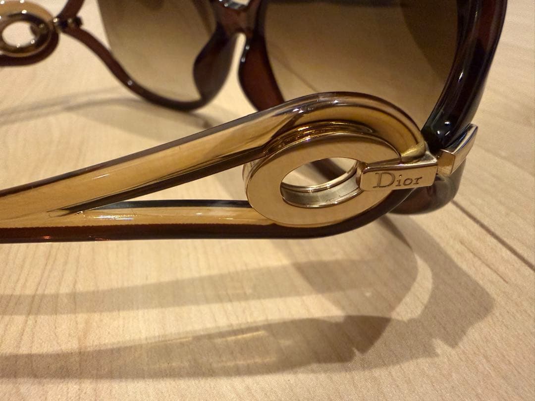 クリスチャンディオール DIORVOLUTE2F DIORロゴ サングラス　美品