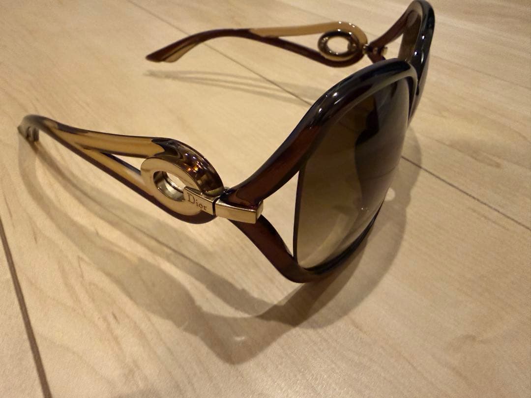 クリスチャンディオール DIORVOLUTE2F DIORロゴ サングラス　美品