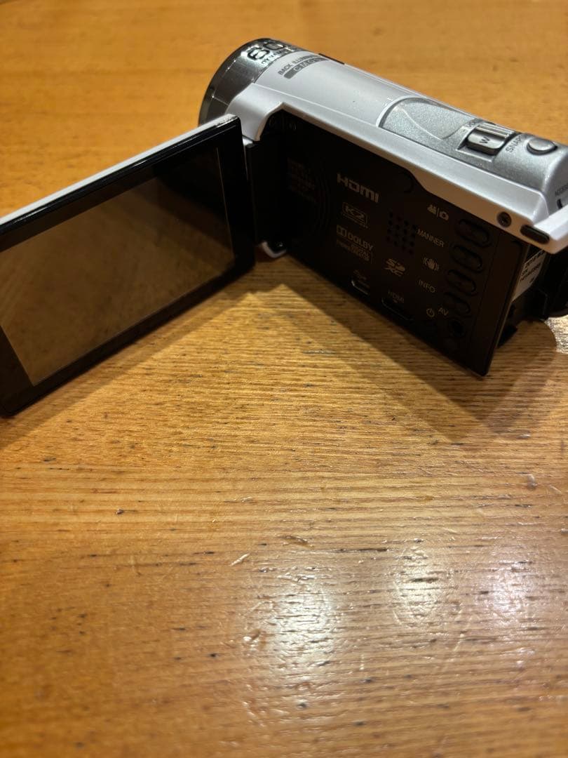 JVC ビデオカメラ本体 充電器・バッテリー付き