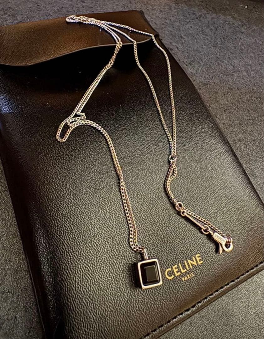 CELINE エギズ ネックレス