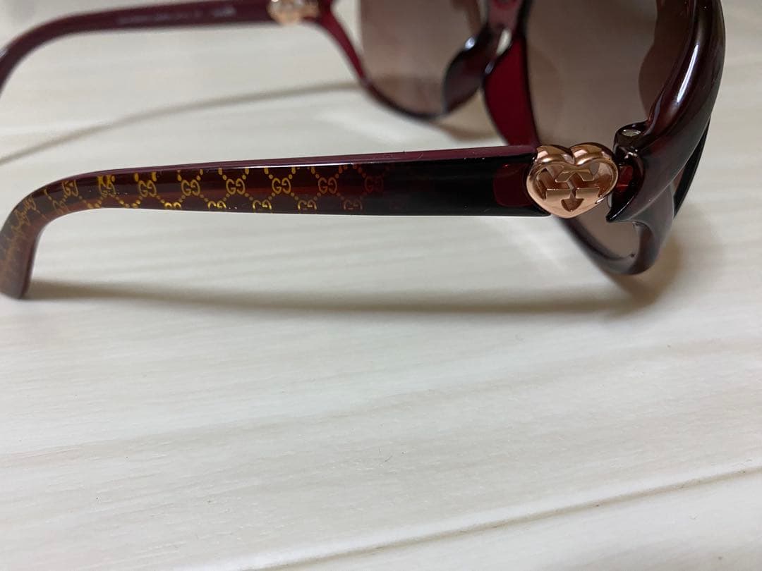 GUCCI サングラス　ハートボルドーグラデーション