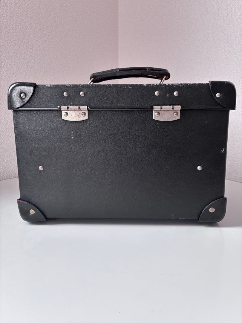 3/8迄の出品　GLOBETROTTER グローブトロッター　ヴァニティーケース