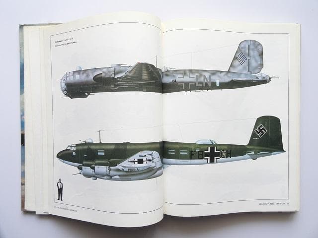 洋書◆第二次世界大戦の軍用機資料集 本 空軍 飛行機 戦闘機 爆撃機