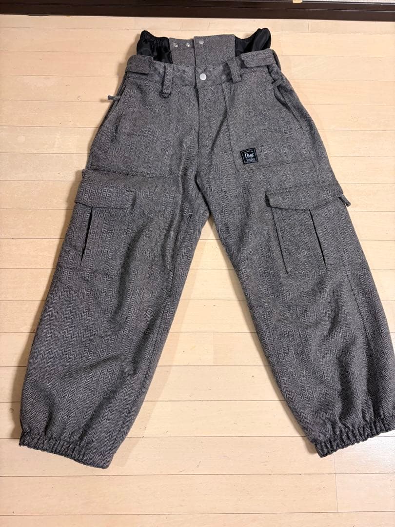 vespウールパンツ