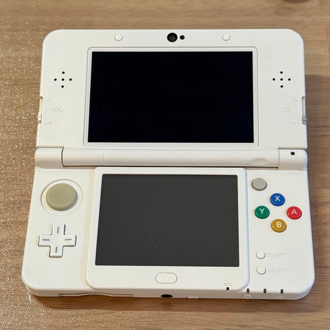 7-188 Newニンテンドー3DS ホワイト 箱付き