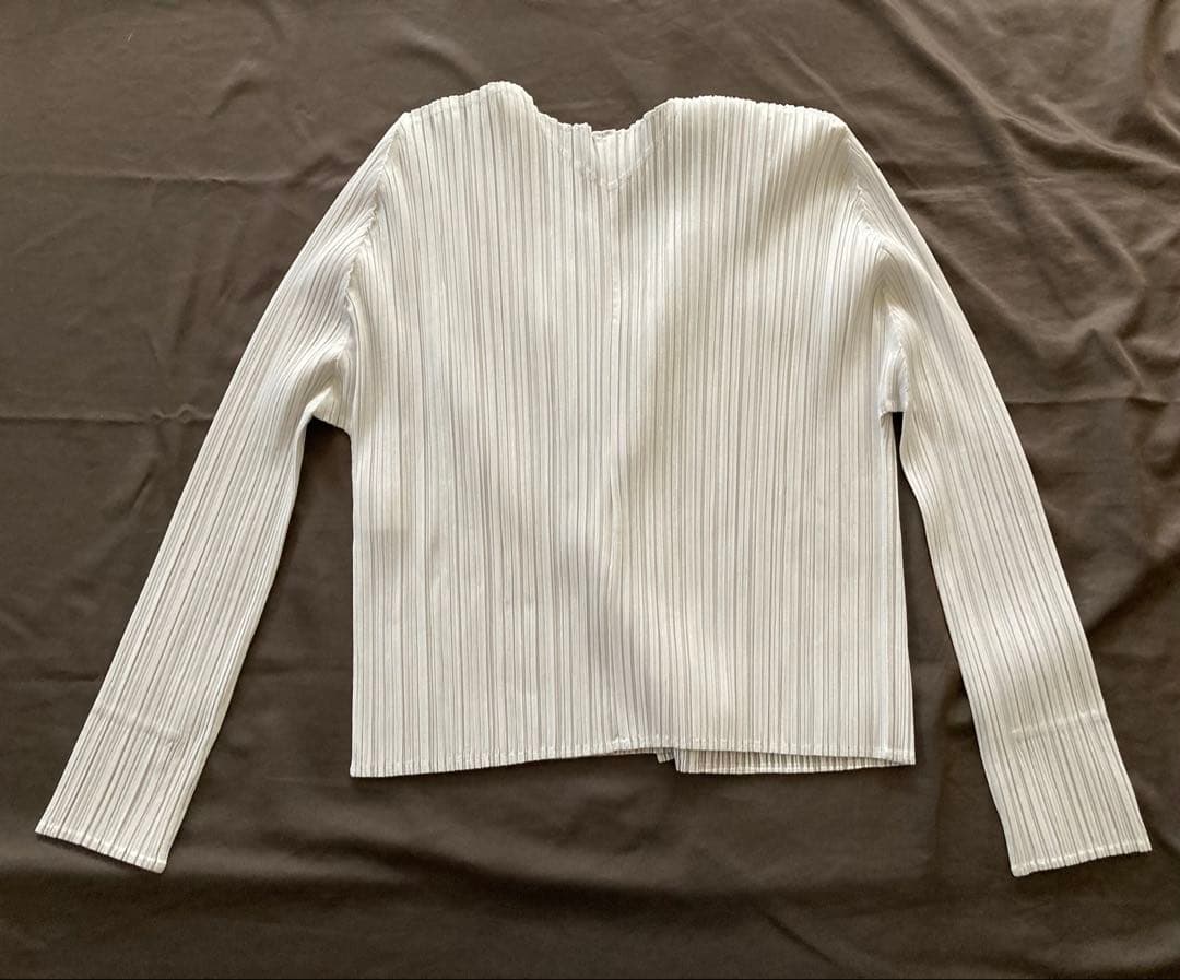 ゆ*ん様 イッセイミヤケ　未使用 プリーツプリーズ BASICS　カーディガン