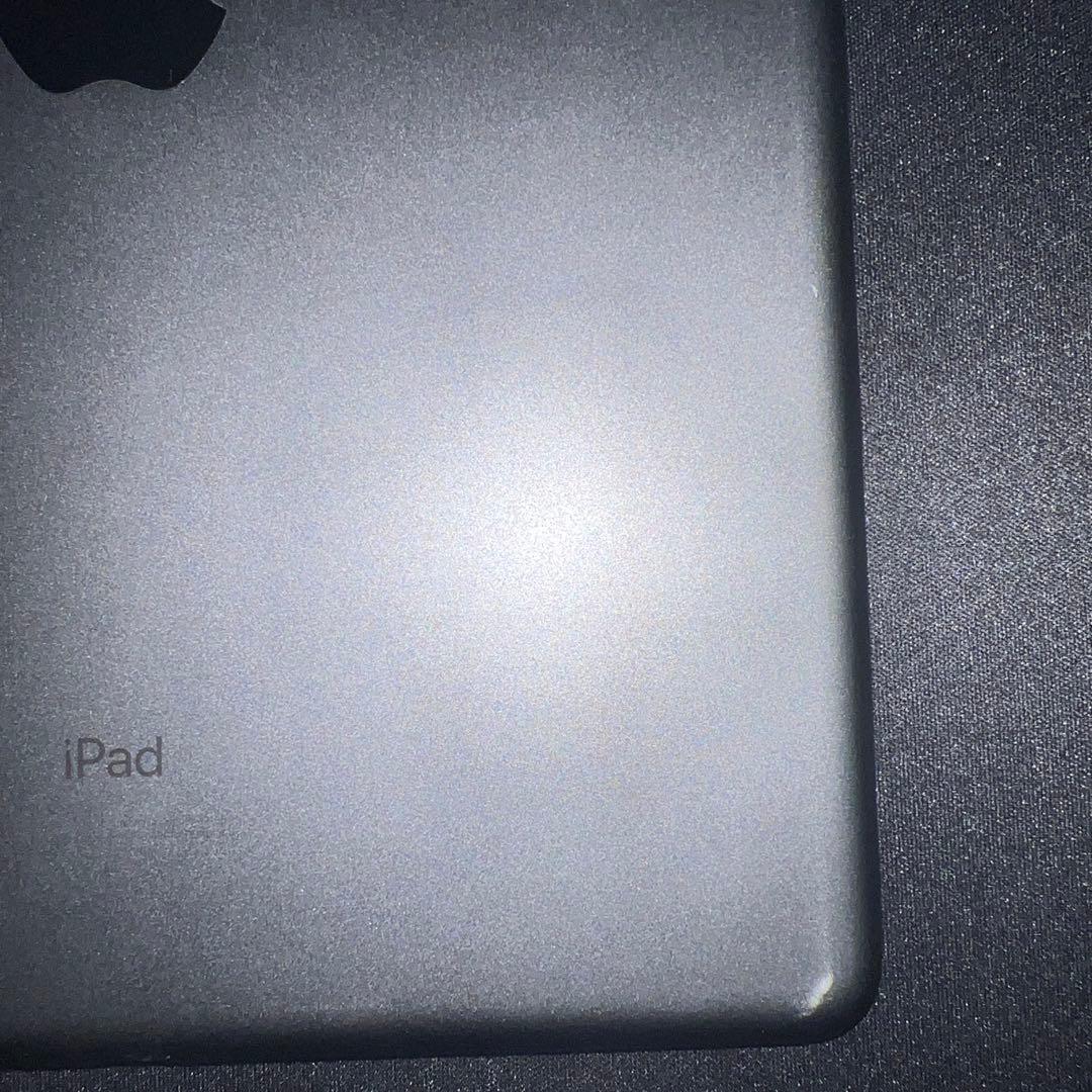 Apple iPad 7世代　Wi-Fi＋セルラーモデル　128GB