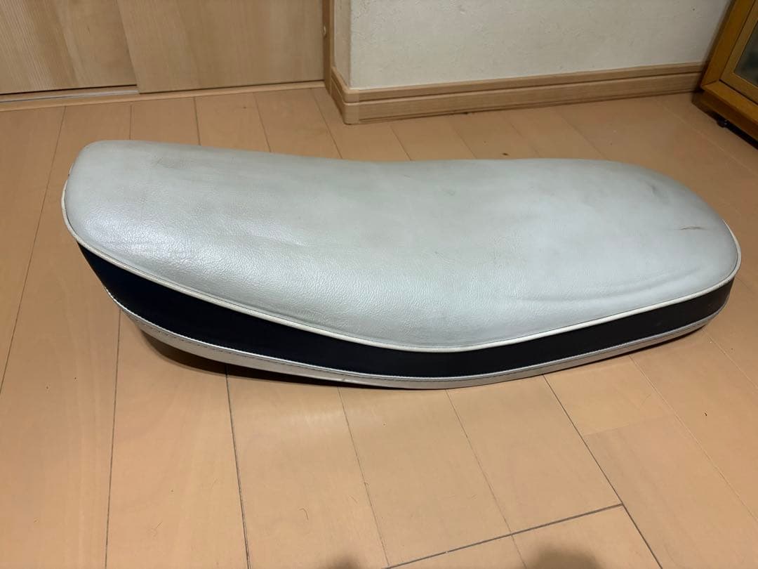 sr400シート　K＆H製シート