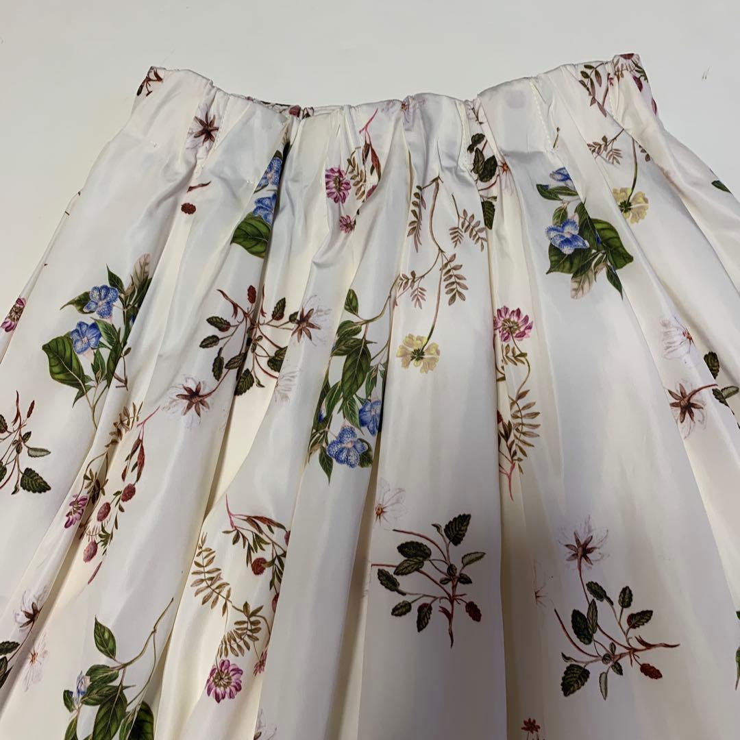 新品　Mila Owen フラワープリント ロングスカート