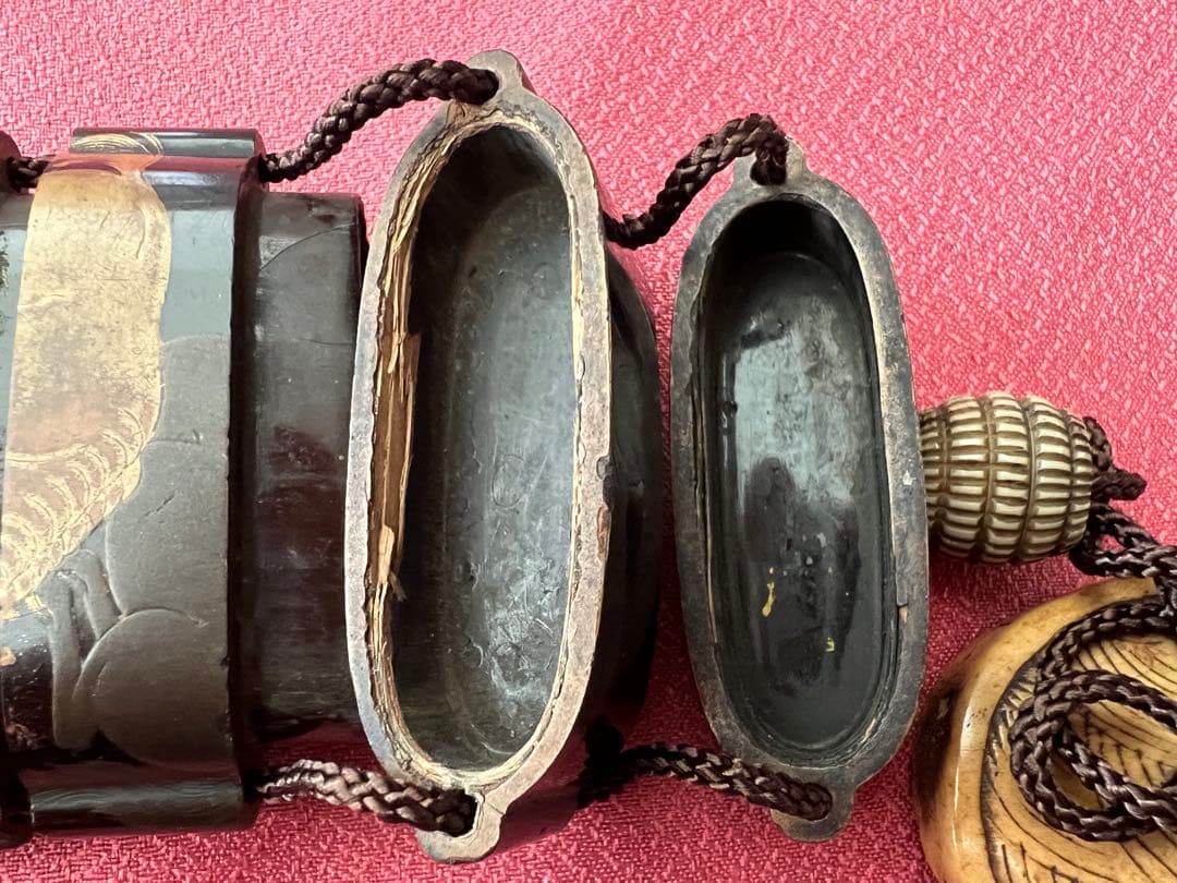 年代物 蒔絵印籠 根付 四段 馬 古美術 アンティーク 骨董品 工芸品