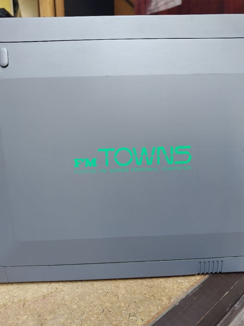 ジャンク　FM TOWNS モデル20F本体、コントローラー、マウス等