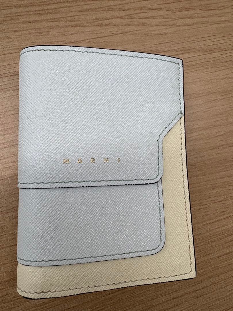MARNI マルニ 二つ折り財布 ライトブルー/クリーム