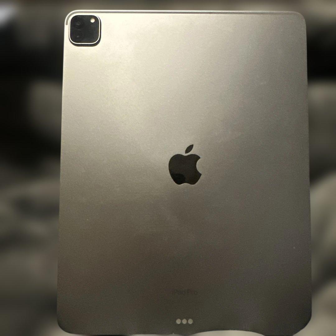 iPad Pro 第6世代　12.9インチ　ゲームにオススメ
