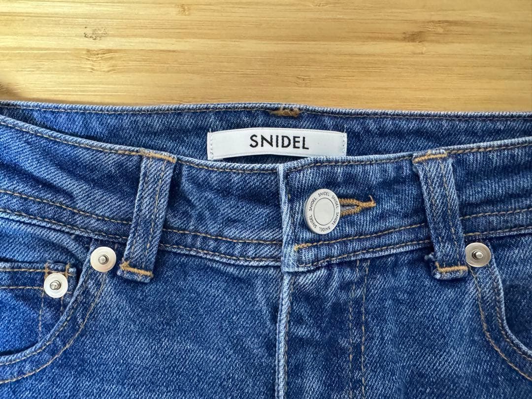 まや【新品未使用】snidel organics ブーツカットデニム1