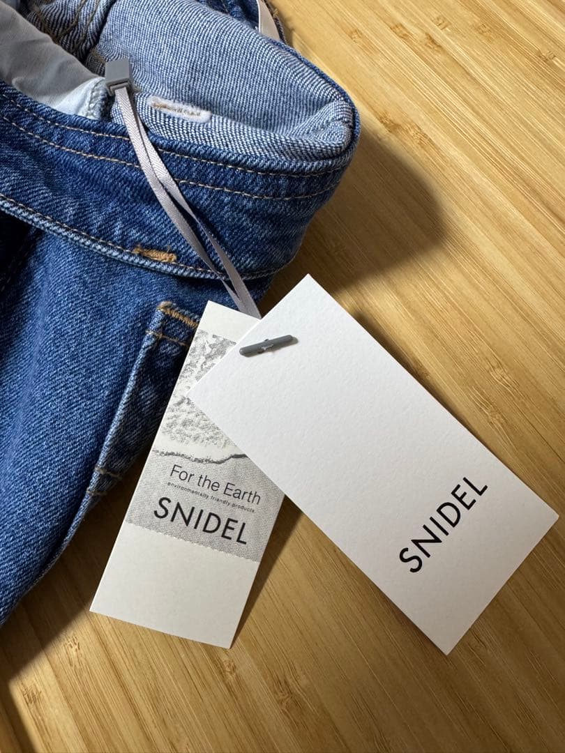 まや【新品未使用】snidel organics ブーツカットデニム1