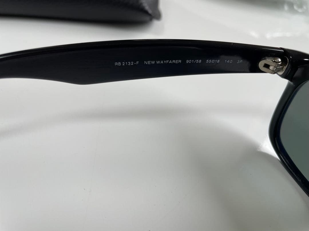 Ray-Ban 偏光サングラス　ニューウェイファーラ　RB2132-F
