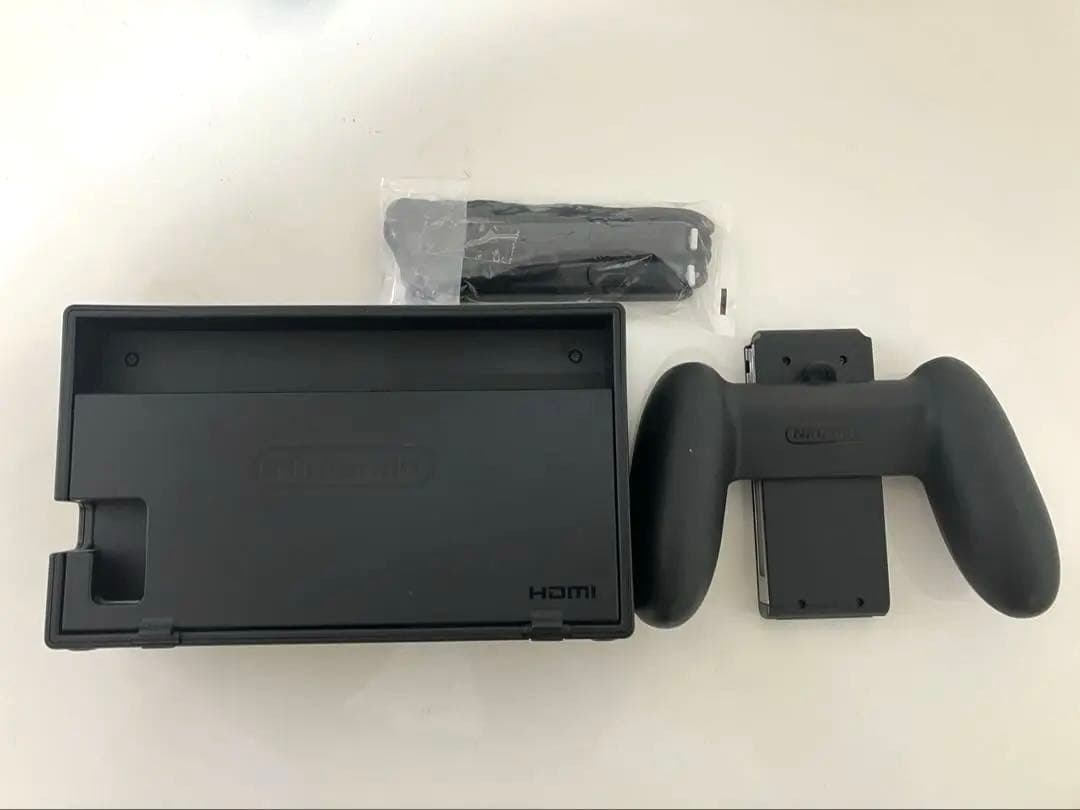 NintendoSwitch1本体＋プロコン2個