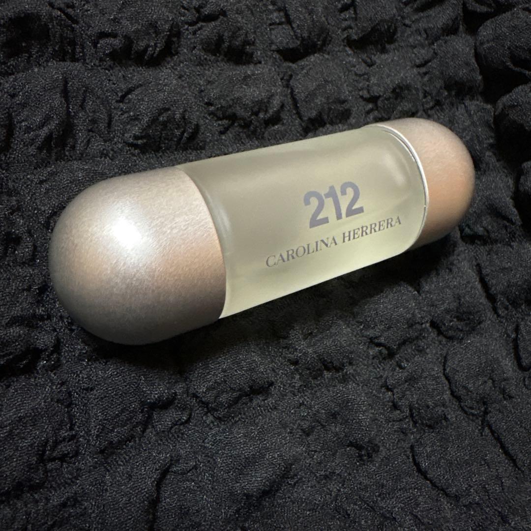 キャロライナへレラ212 オードトワレ30ml