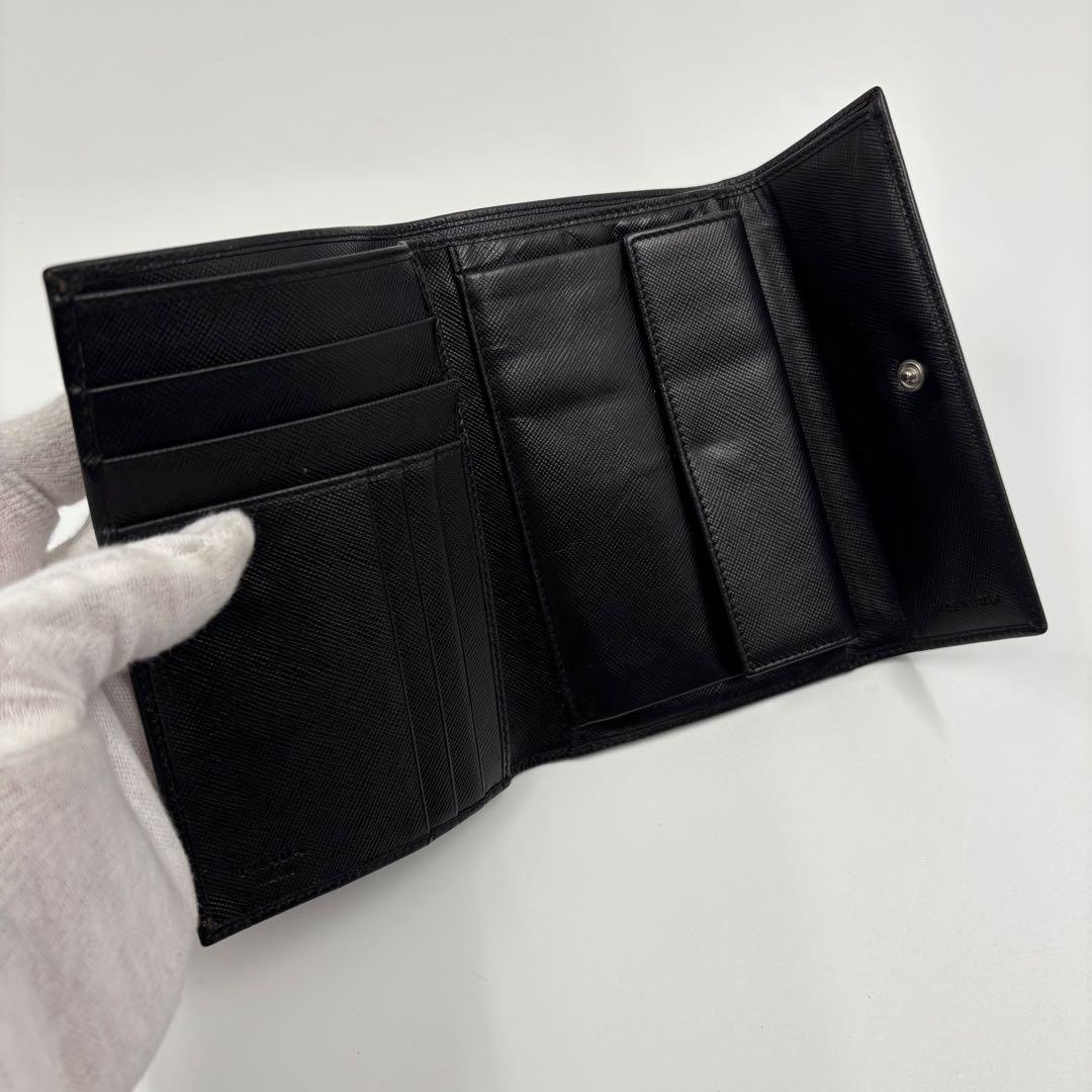 ✨希少✨　PRADA 三角ロゴ　三つ折り財布　ロゴ金具　男女兼用　折り財布　黒