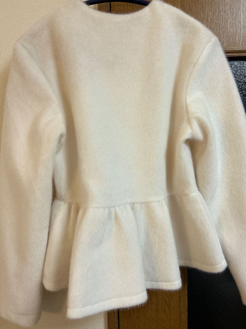 トップス bibiy \"B\" CAMEL PEPURAMU CARDIGAN