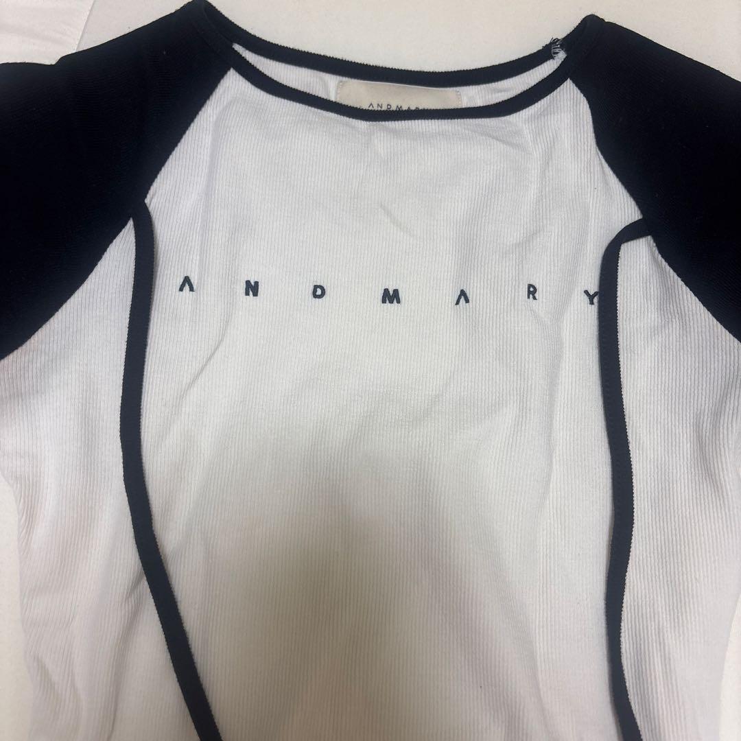 AND MARY Tシャツ