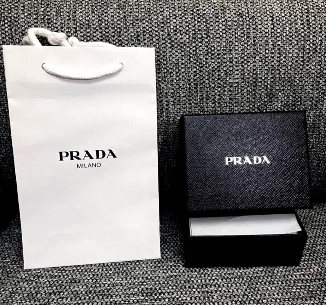 【PRADA 】ミラノ購入　財布 三つ折り　一粒万倍日　大安に！！⭐︎