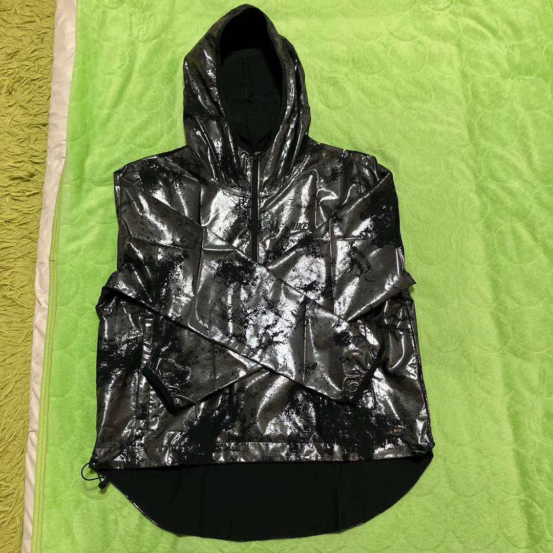 Nike メタリック柄ウィンドブレーカー Mサイズ 新品