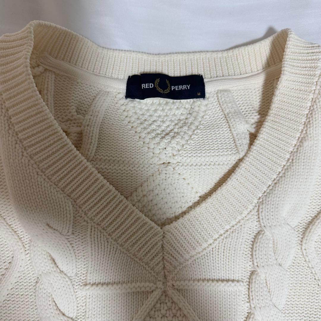 FRED PERRY ニット ベスト アイボリー