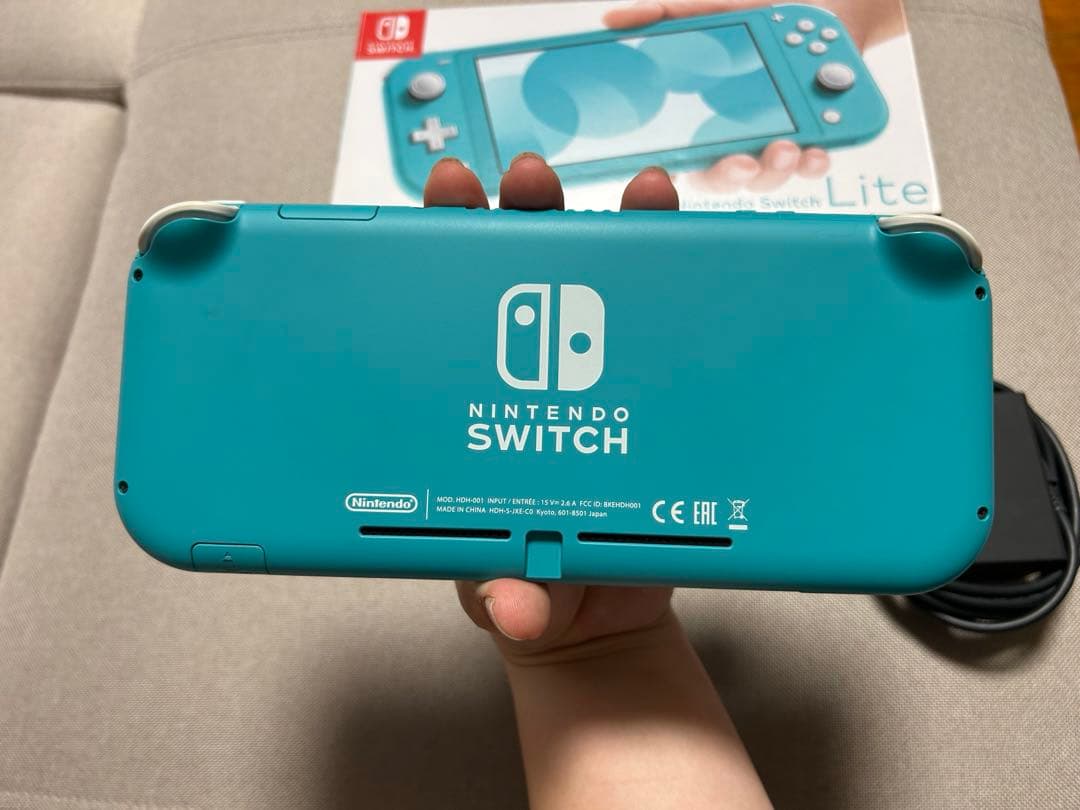 Nintendo SwitchLite コーラルブルー