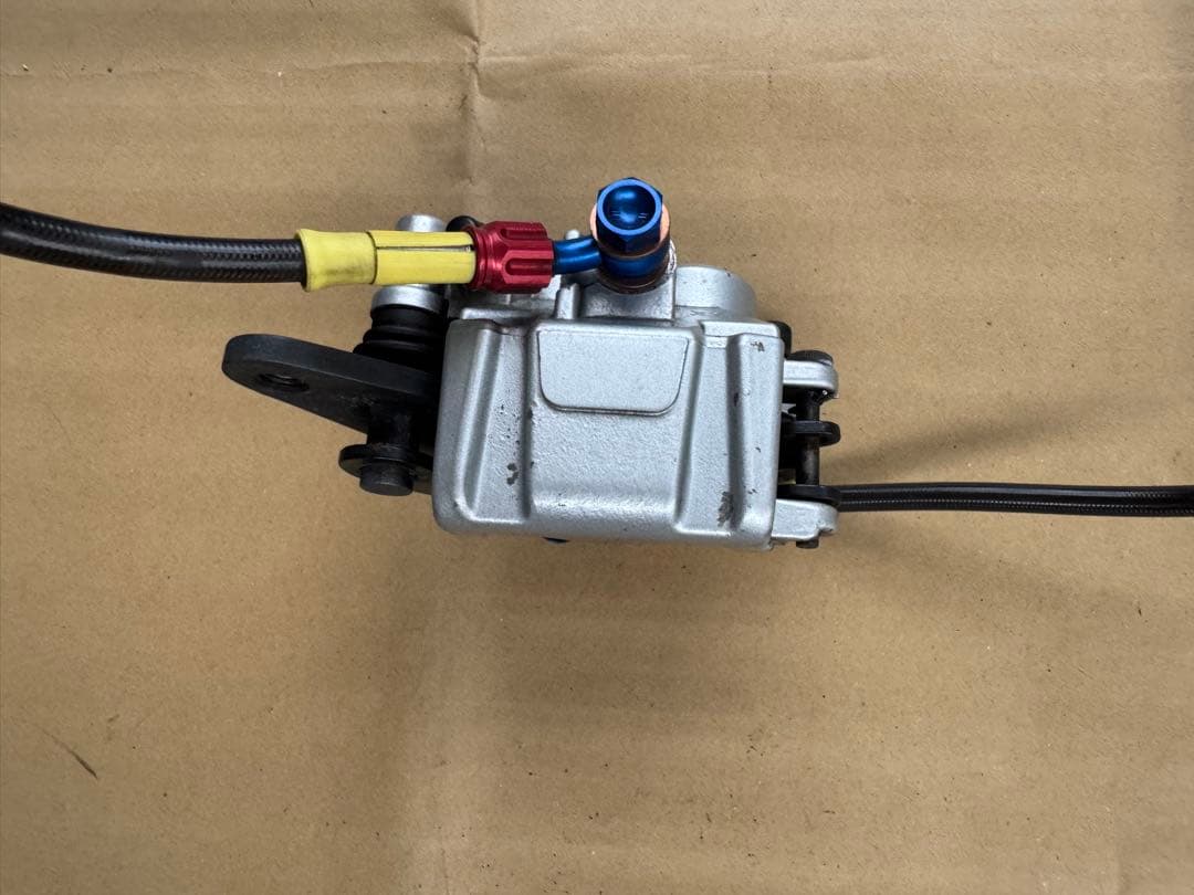 山*起様 YB125SP 2Podキャリパー　ホース付き YBR125 YBR2