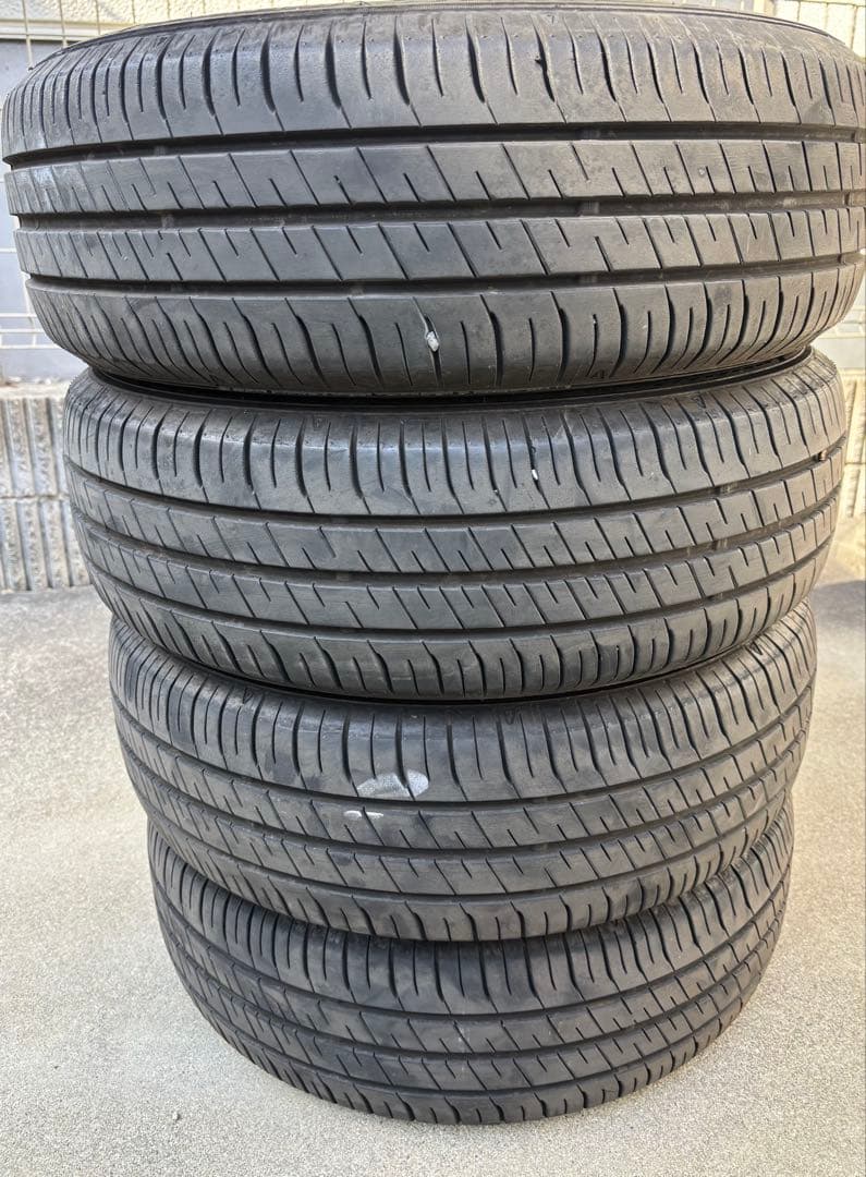 ①195/65R15 Efficient Grip EG02 4本のうち2本