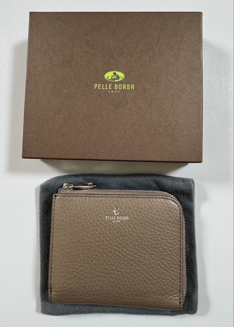 PELLE BORSA 二つ折り財布