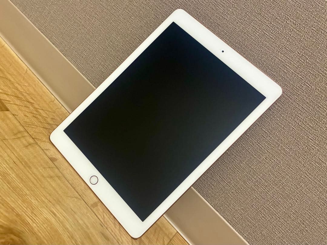 iPad 第6世代　128GB