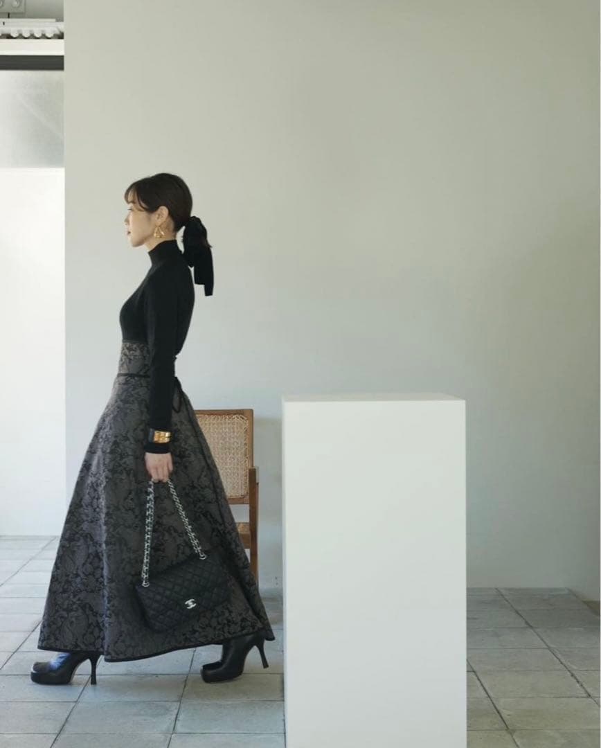 【新品タグ付き】ANDREA&Co. ボタニカルジャガードスカート