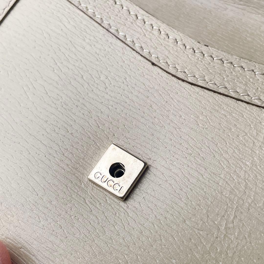 美品⭐︎GUCCI ベージュ Gロゴ ゴールド金具 二つ折り 財布 専用箱付き
