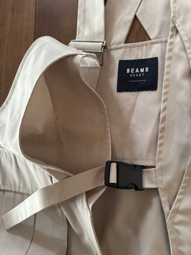 BEAMS HEART アイボリー ベスト