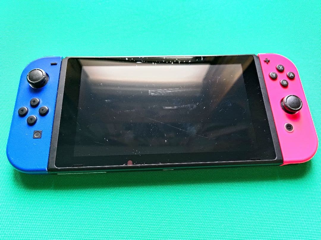 任天堂 SWITCH 本体、付属品とゲームソフト4本付き
