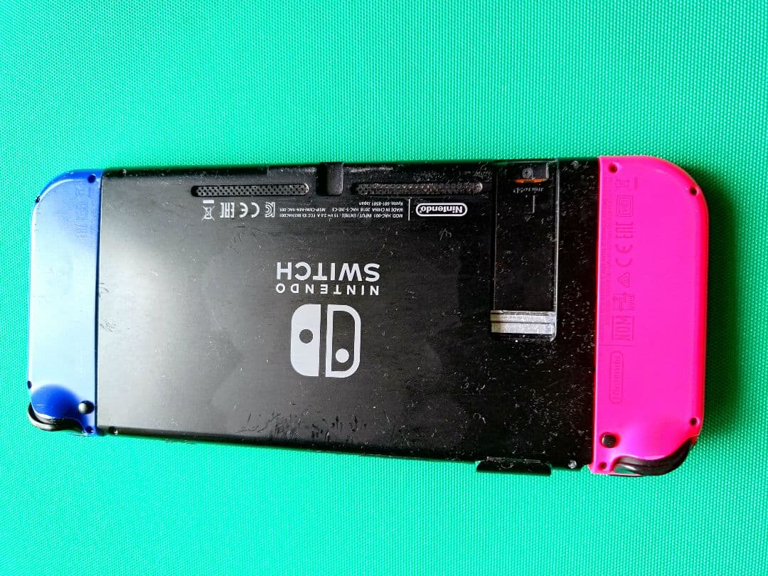 任天堂 SWITCH 本体、付属品とゲームソフト4本付き