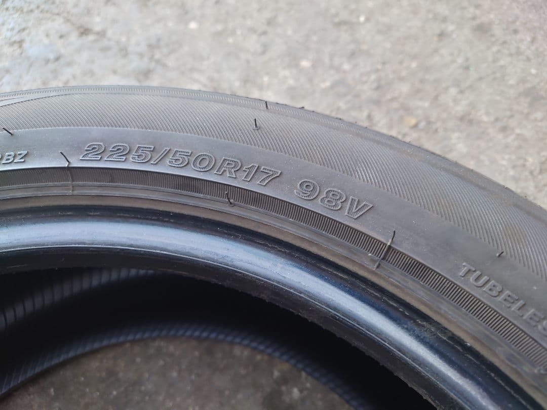 2022年製 ブリヂストンレグノ 225/50R17 9部山 送料無料