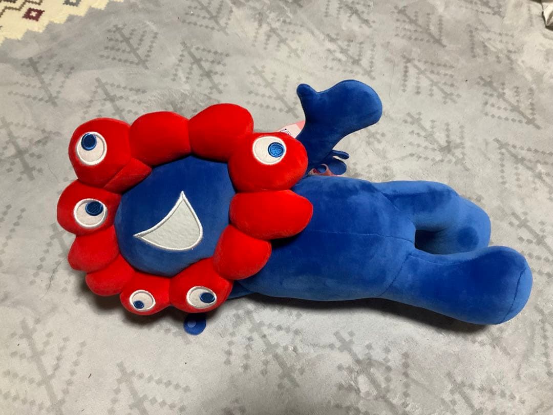 ミャクミャクぬいぐるみ　二等