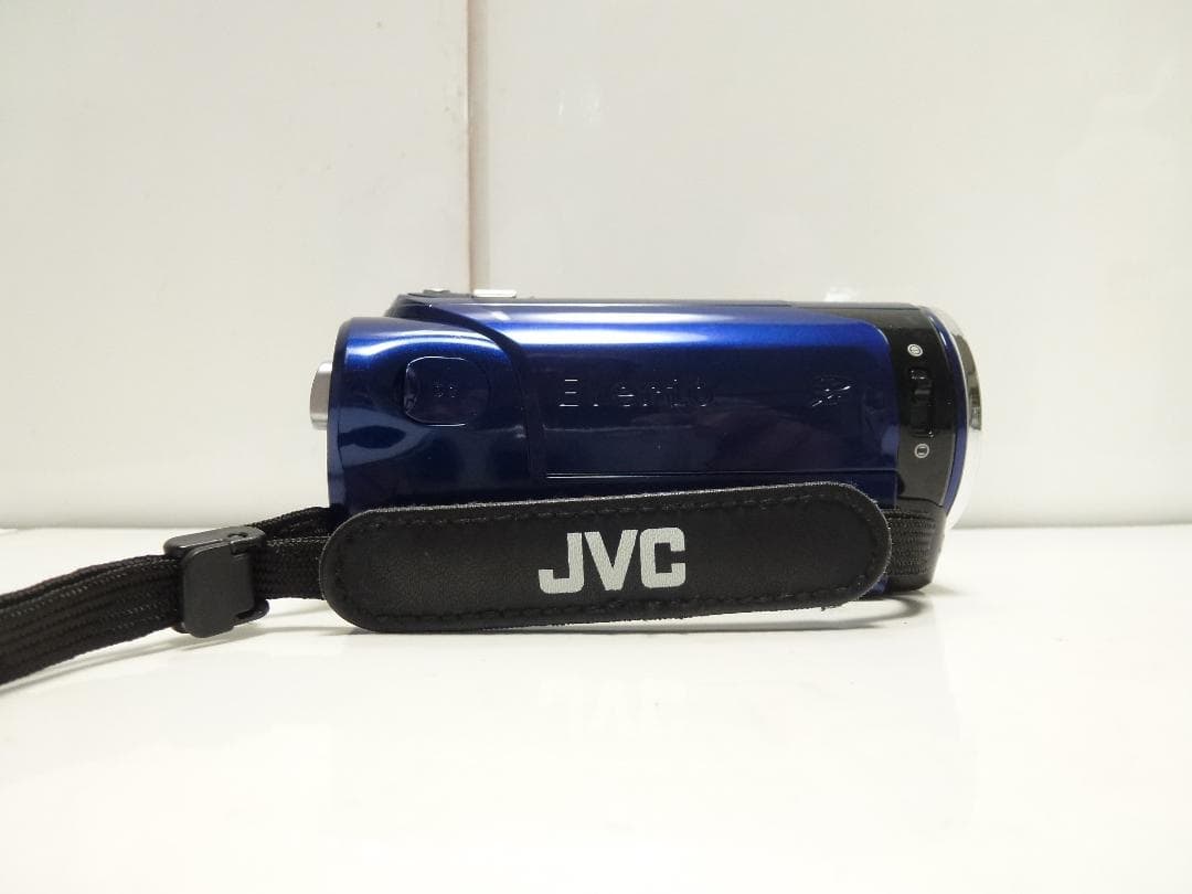 大人気動作品　ビクター　JVC Everio GZ-HM670 ビデオカメラ